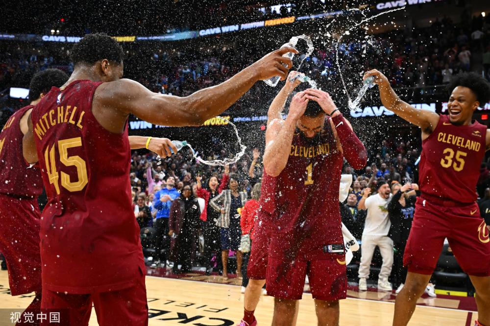 包括球员的 包括球员的